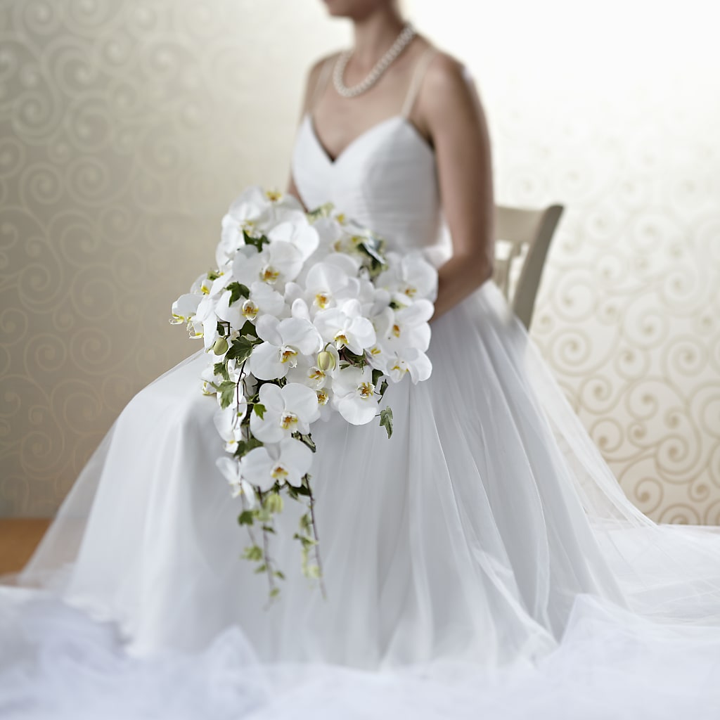 Classic White Bouquet – The Garden By Elizabeth, Culver IN