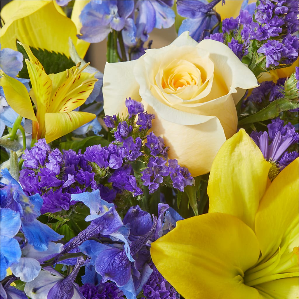 Limoncello Bouquet –  The Garden By Elizabeth, Culver IN